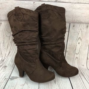 Wild Diva Heeled Brown Boots Size 6.5